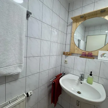 Gaestehaus Unterm Regenbogen Maison d'hôtes